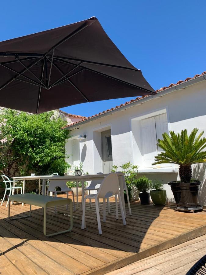 Maison Face Au Soleil Le Bois-Plage-en-Re Exterior photo
