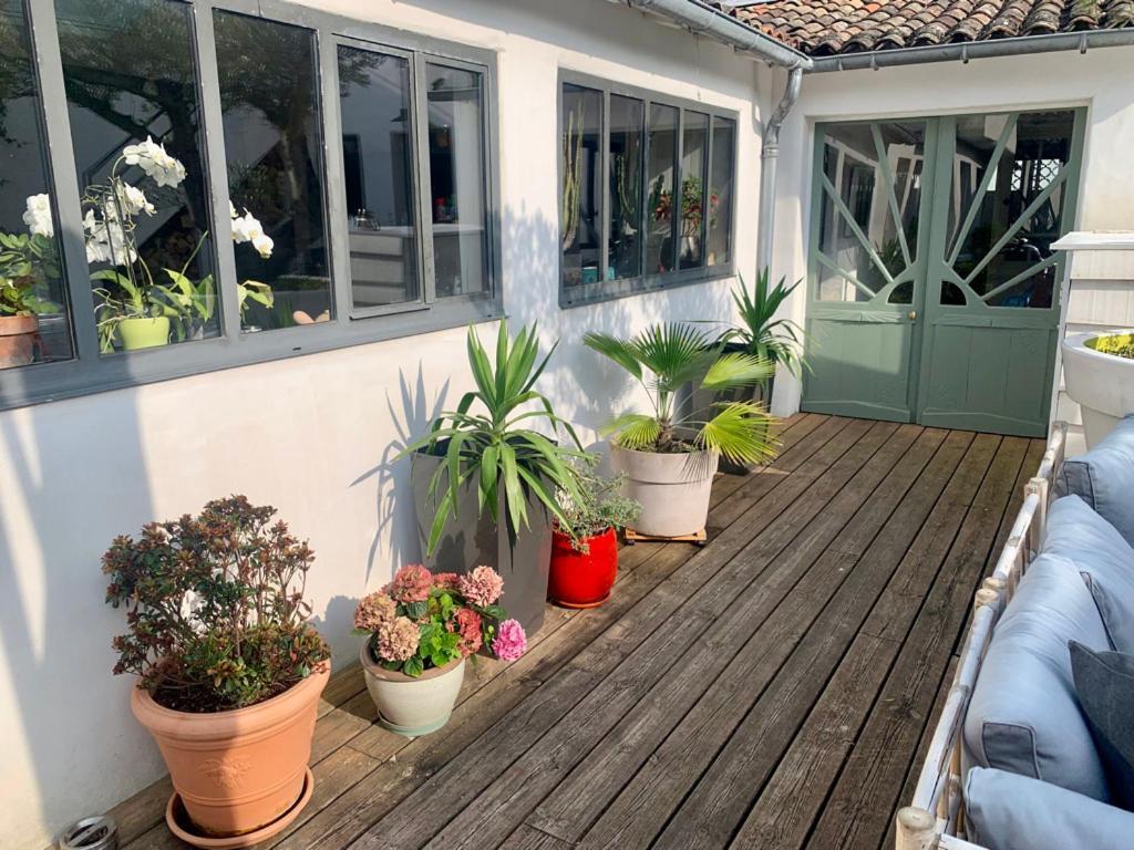 Maison Face Au Soleil Le Bois-Plage-en-Re Exterior photo