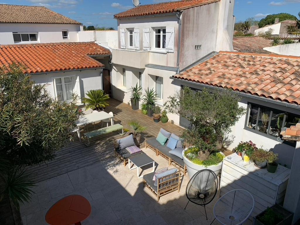 Maison Face Au Soleil Le Bois-Plage-en-Re Exterior photo