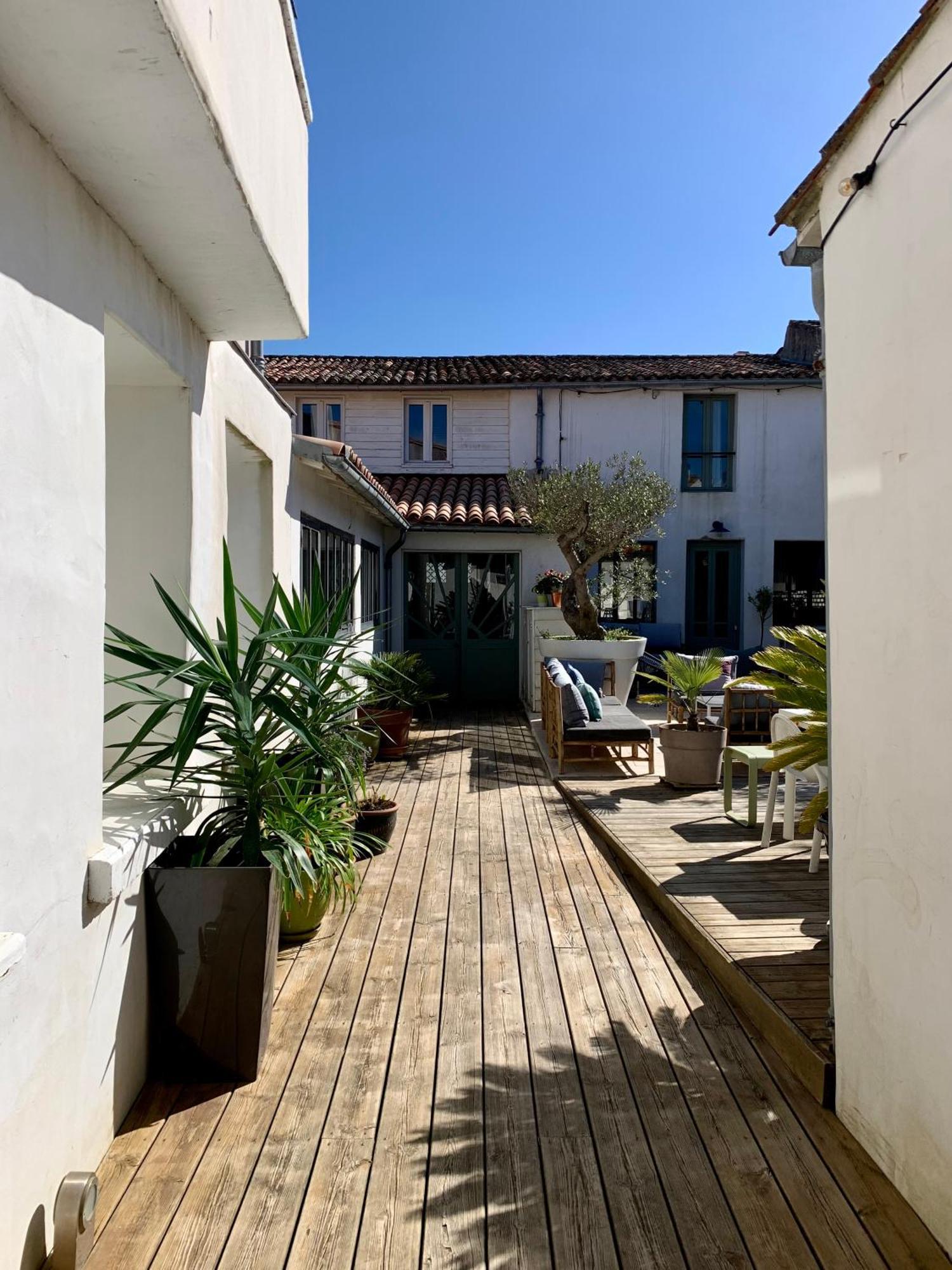 Maison Face Au Soleil Le Bois-Plage-en-Re Exterior photo